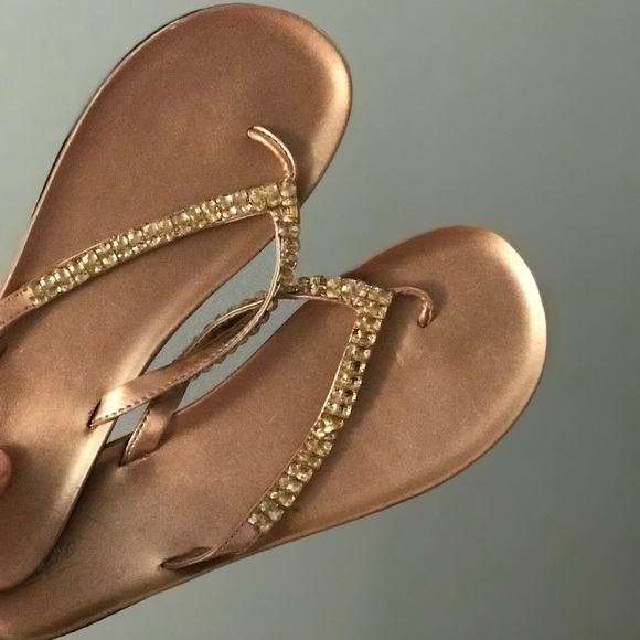 rose gold flip flops with rhinestones